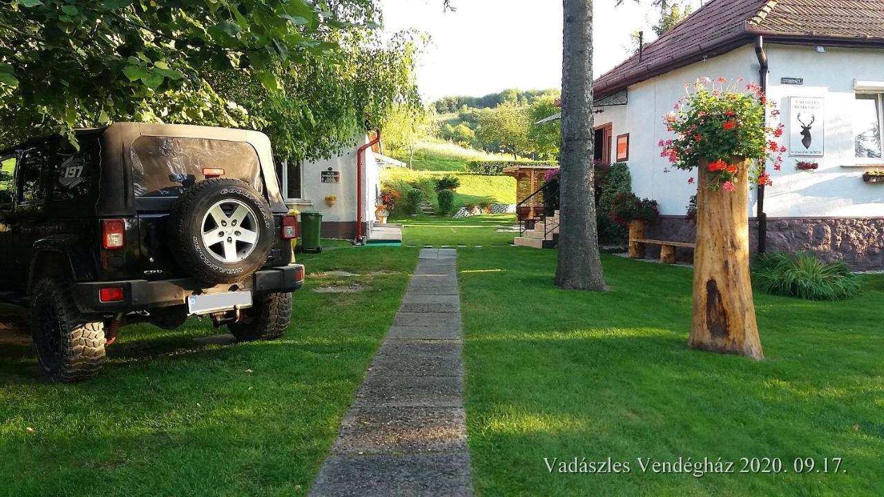 Apartamento Vadászles Vendégház Bukkszentmarton Exterior foto