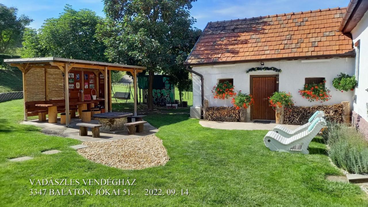 Vadászles Vendégház Bukkszentmarton Exterior foto