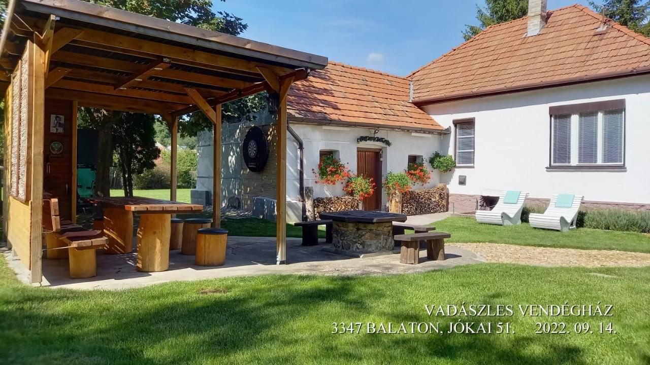 Apartamento Vadászles Vendégház Bukkszentmarton Exterior foto