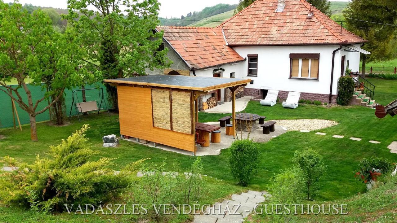 Apartamento Vadászles Vendégház Bukkszentmarton Exterior foto